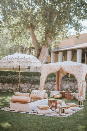 Unique Dream Wedding - Megan and Nirvam (17)
